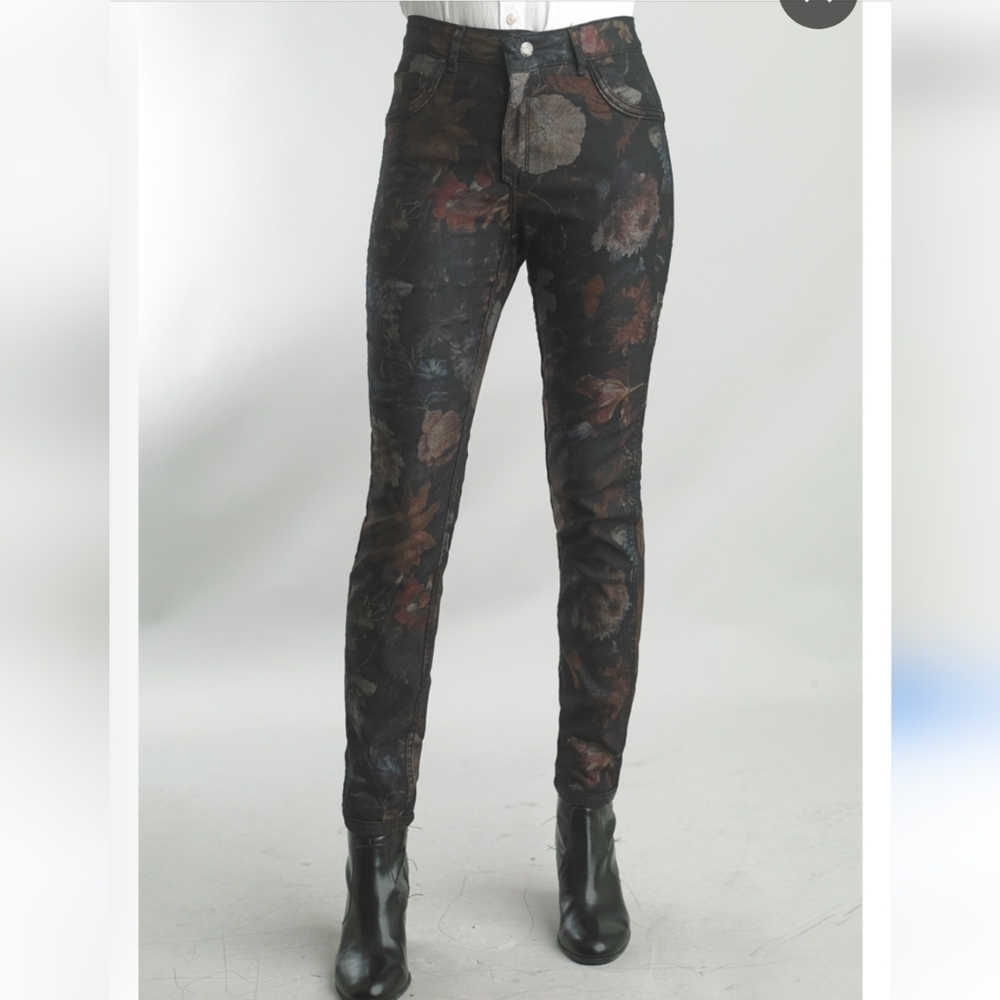 🌟 Renuar reversible floral jeans NWT